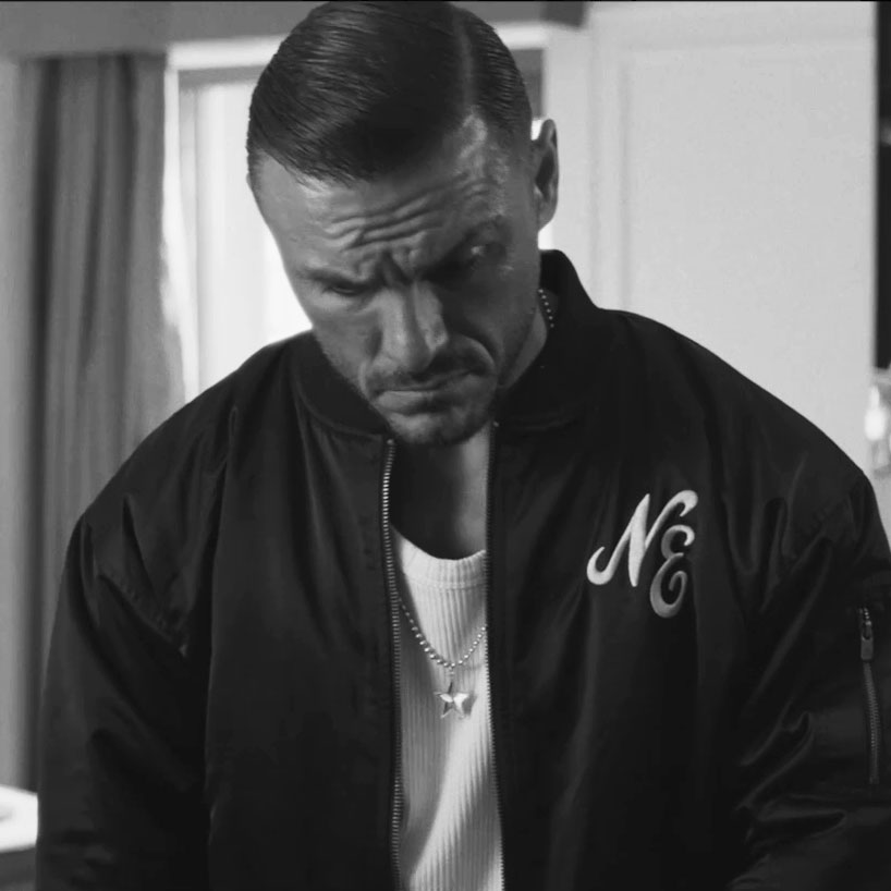 دانلود موزیک ویدئو جدید آرمین زارعی به نام لب و دهن